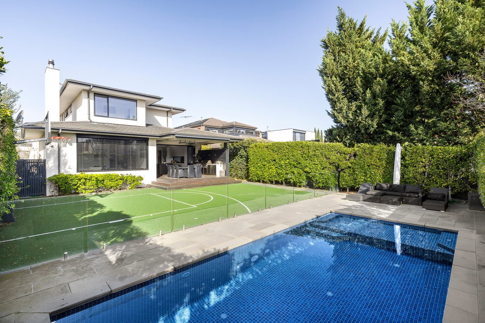 Image 28 of 32
